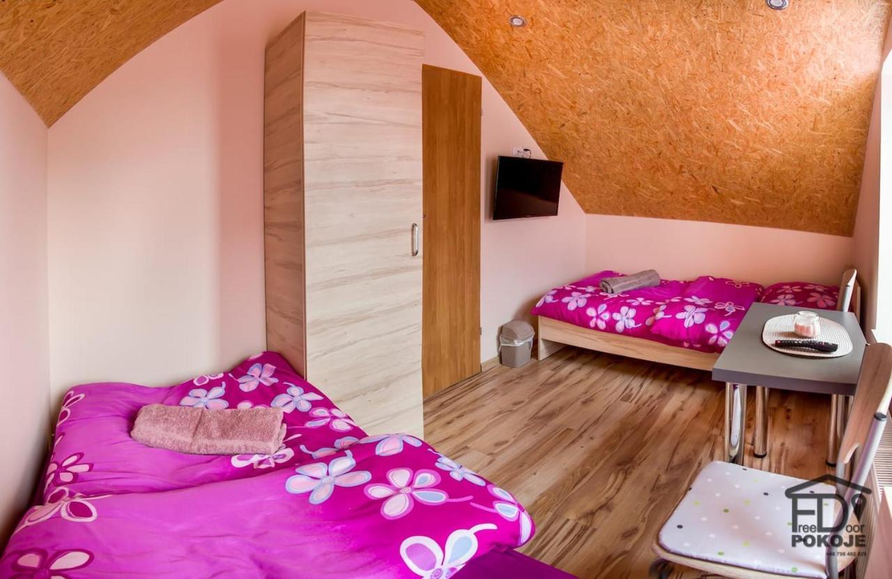 Pokoje Freedoor Ługniany Exterior foto